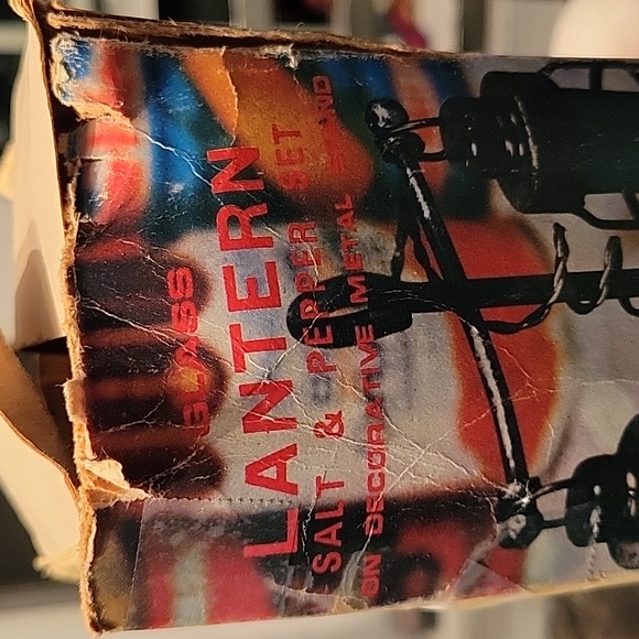 Vintage Metal Anchor Stand Hanging green Glass Lantern Salt and Pepper Shakers - Picture 4 of 8